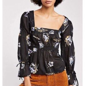 NWOT FREE PEOPLE Cherish the Light puff sleeve top